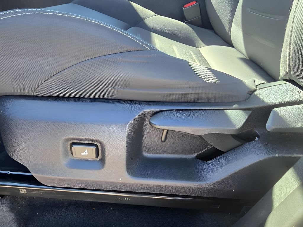 Used 2024 Toyota Tacoma TRD Off-Road image 17