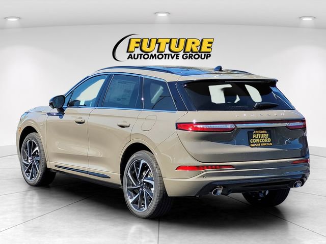 New 2025 Lincoln Corsair Grand Touring w/ Equipment Group 301A image 5