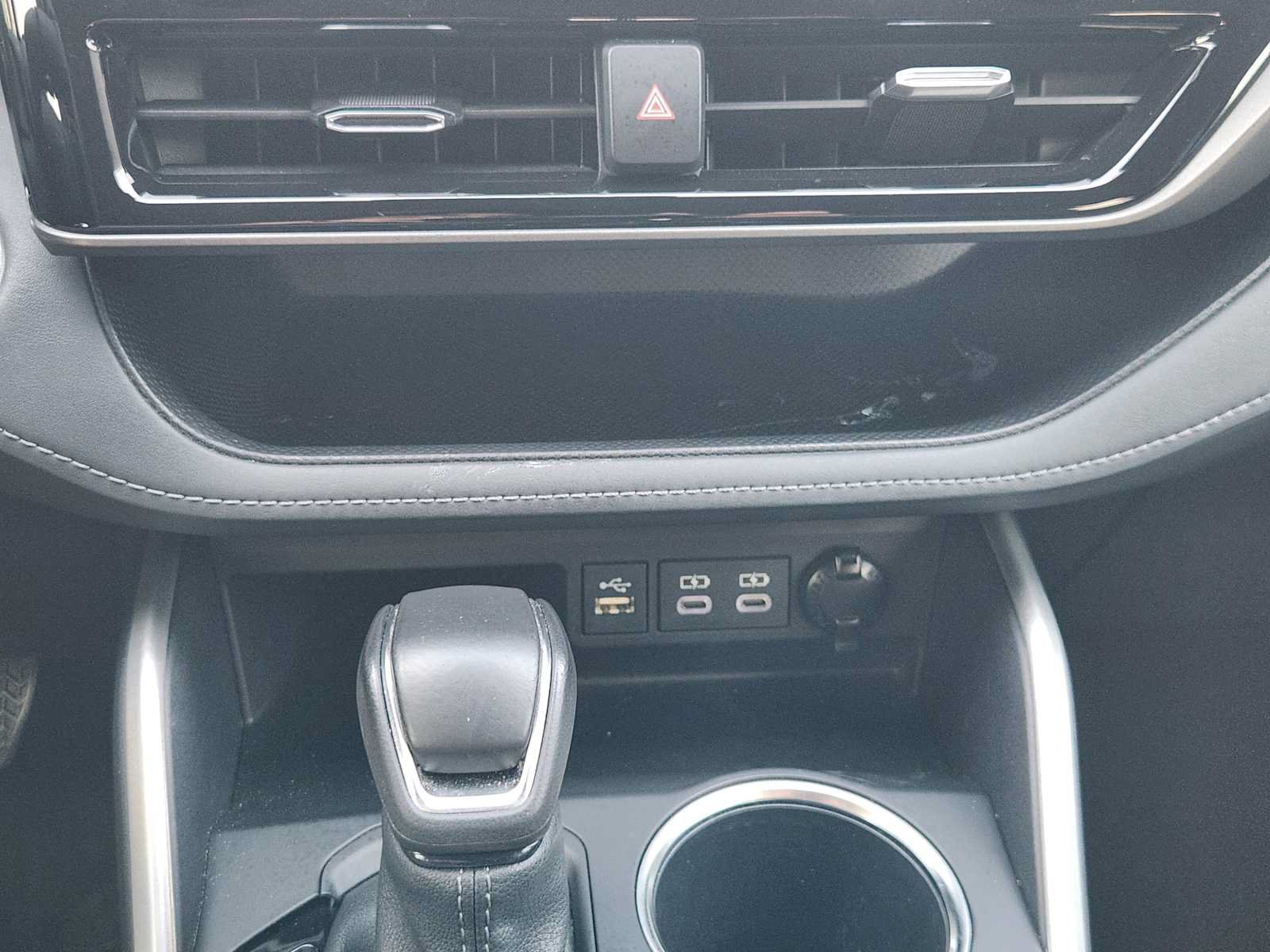 Used 2023 Toyota Highlander LE FWD image 18