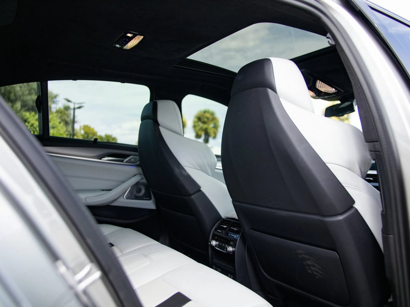 Used 2021 BMW M5 w/ Executive Package AWD/4WD image 38