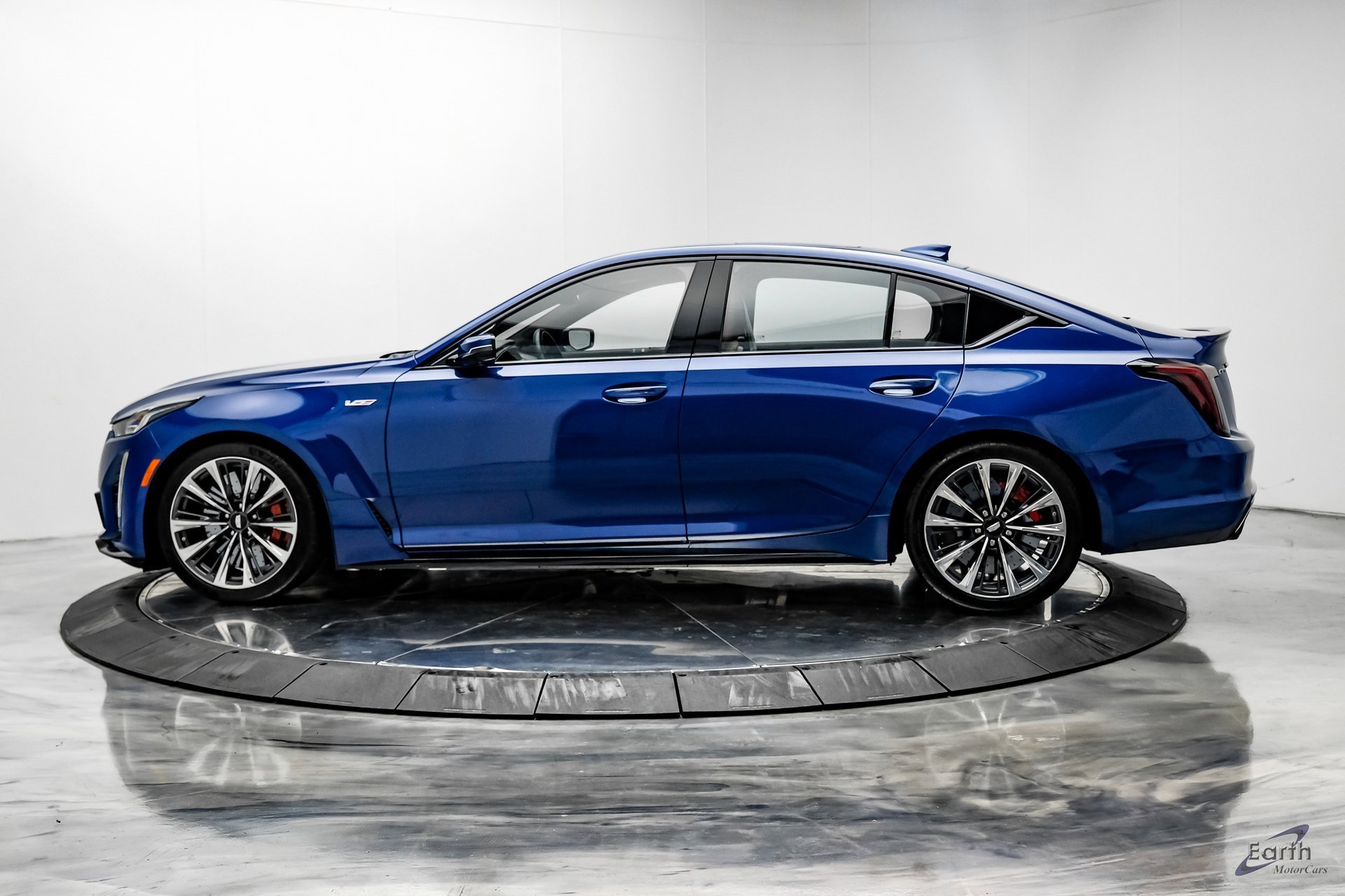 Used 2022 Cadillac CT5 V Blackwing image 5