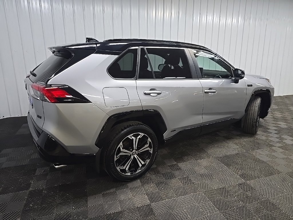 Used 2023 Toyota RAV4 XSE w/ Premium Package AWD/4WD image 3