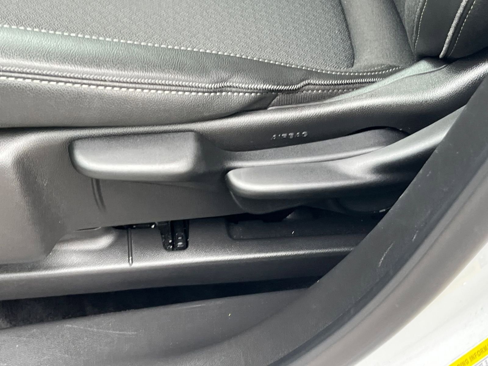 Used 2025 Buick Encore GX Preferred image 23