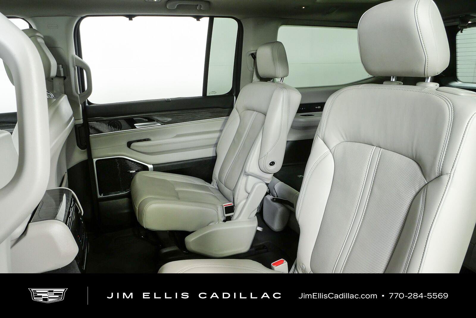 Used 2022 Jeep Wagoneer Series III w/ Premium Group I RWD image 21