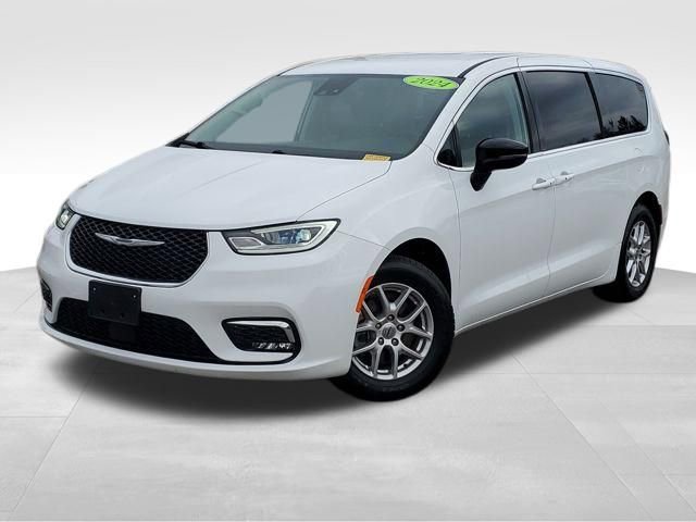 Used 2024 Chrysler Pacifica Touring-L image 1