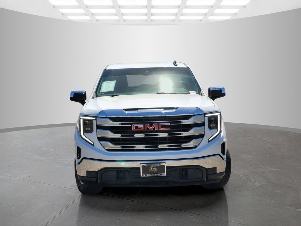 Used 2023 GMC Sierra 1500 SLE AWD/4WD image 2