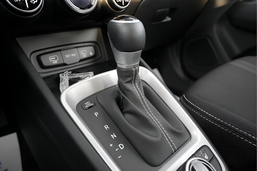 Certified 2026 Hyundai Venue SEL FWD image 29
