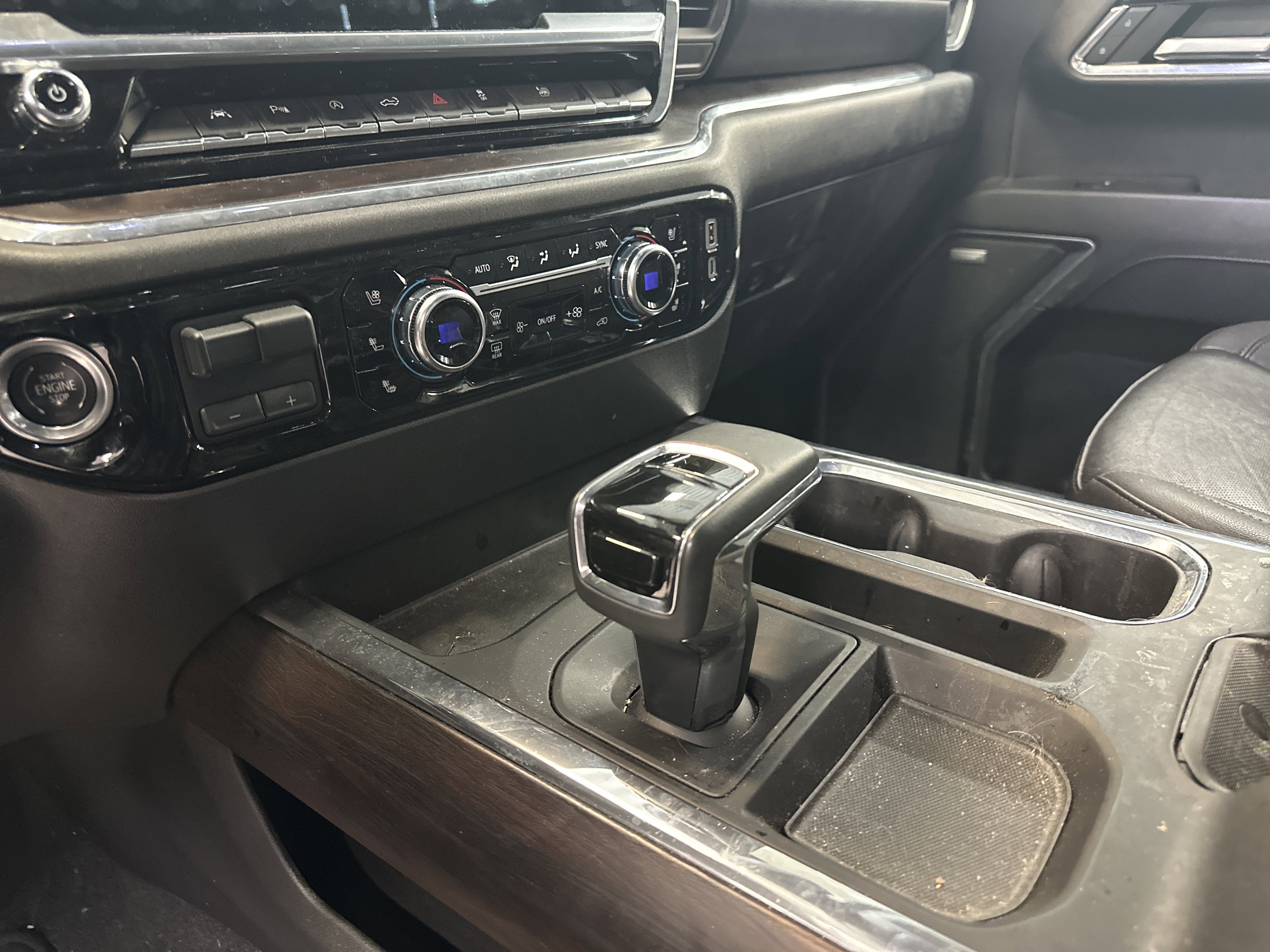 Used 2024 GMC Sierra 1500 SLT w/ SLT Premium Plus Package image 24