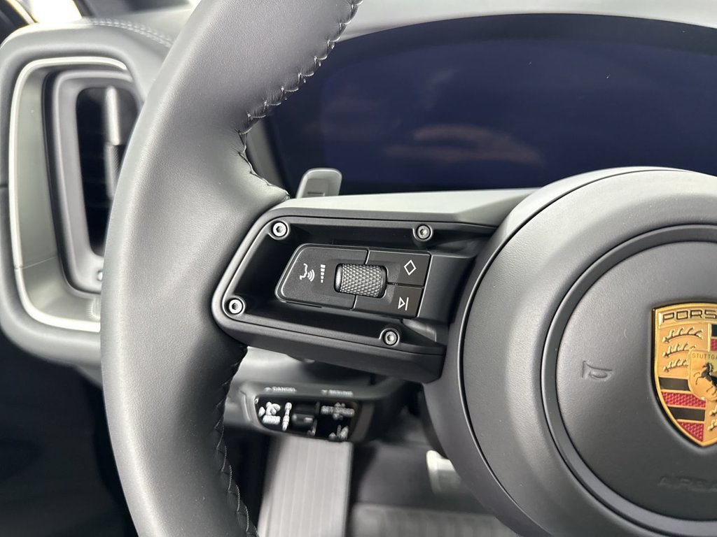 New 2026 Porsche Cayenne Coupe AWD/4WD image 37