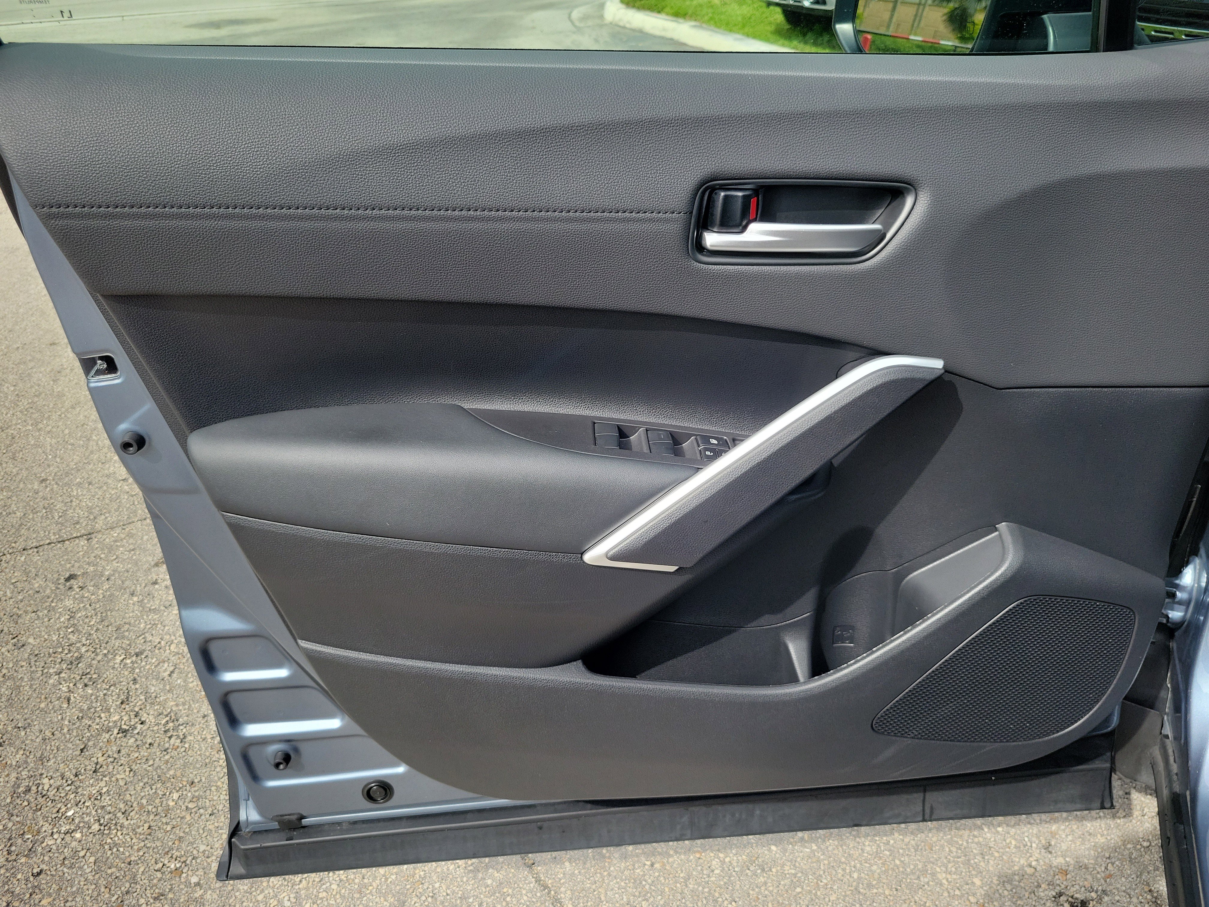 Used 2024 Toyota Corolla Cross AWD Hybrid w/ Convenience Package image 25