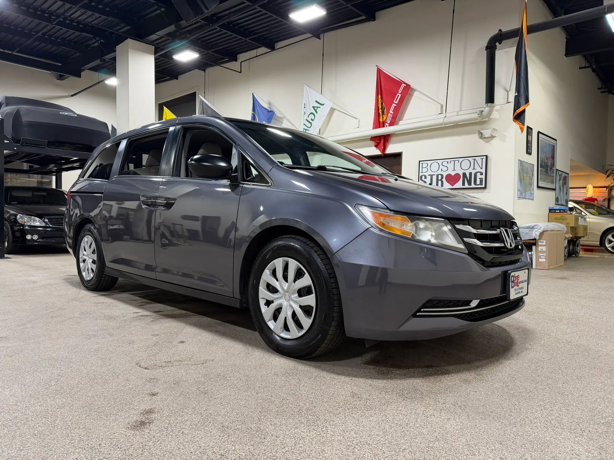 Used 2016 Honda Odyssey LX image 6