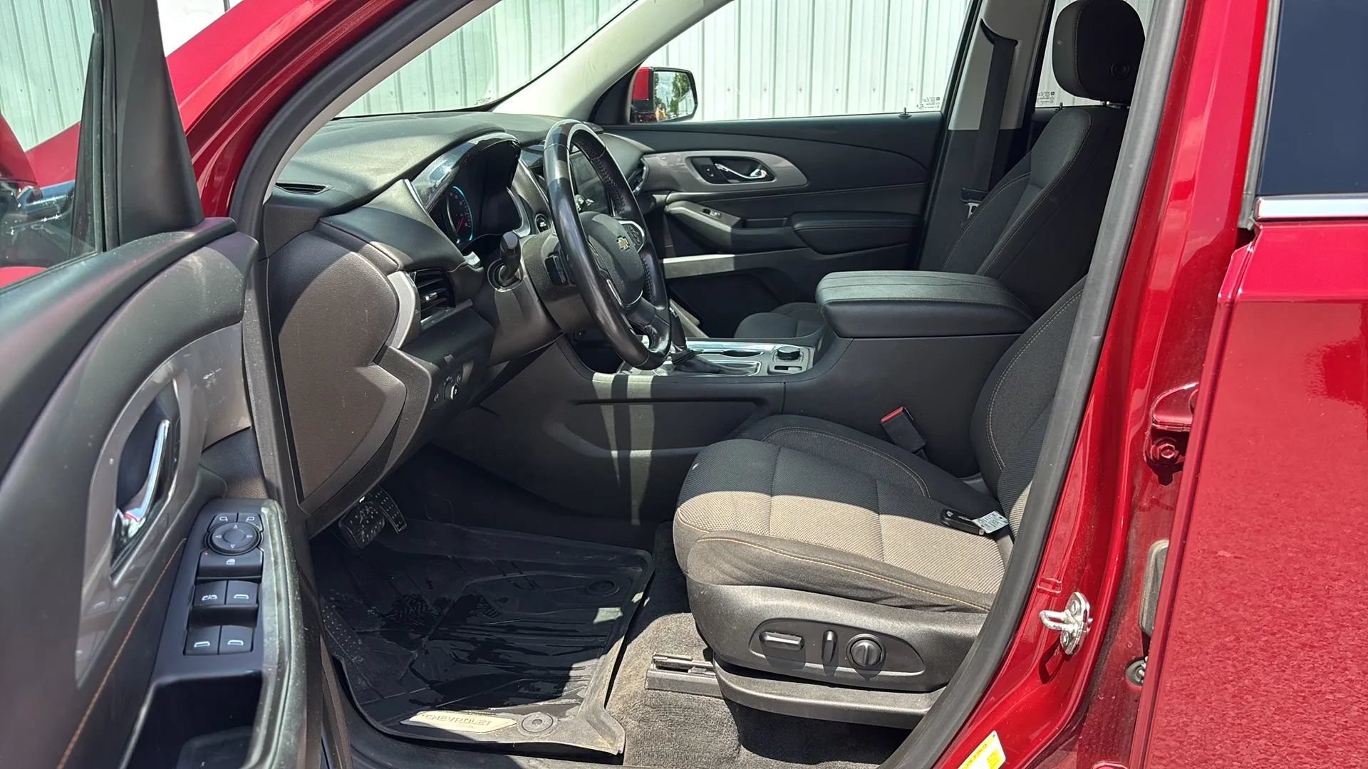 Used 2019 Chevrolet Traverse LT FWD image 20