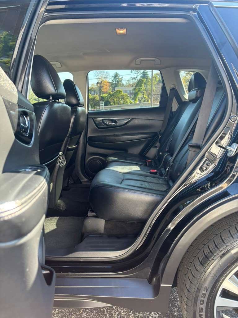 Used 2018 Nissan Rogue SL image 22