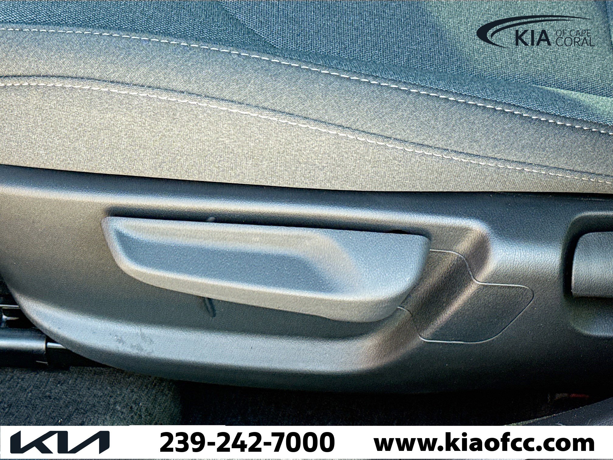 New 2025 Kia K4 LXS image 23