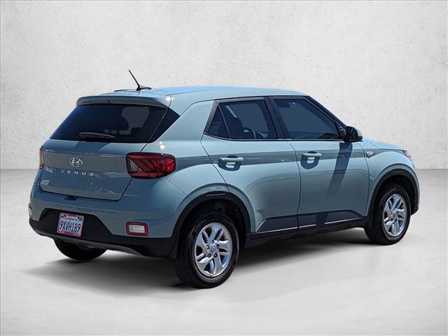 Certified 2026 Hyundai Venue SE FWD image 4