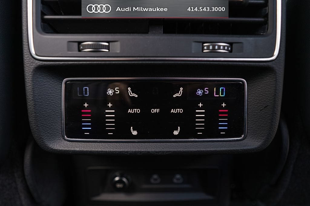 Used 2023 Audi Q7 3.0T Prestige w/ Prestige Package AWD/4WD image 39