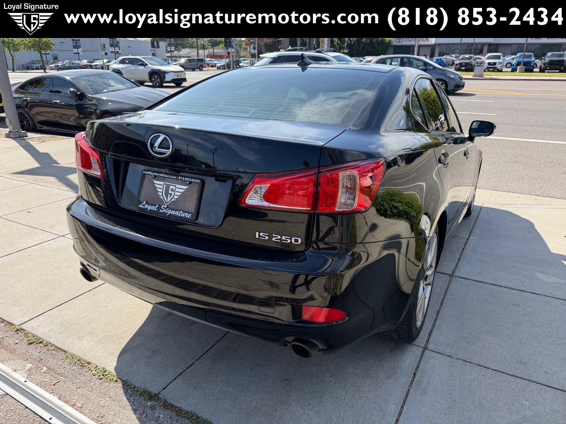Used 2012 Lexus IS 250 w/ Premium Pkg Value Edition RWD image 7