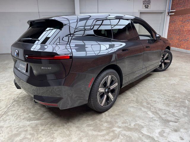 Used 2026 BMW iX xDrive60 w/ Premium Package AWD/4WD image 5