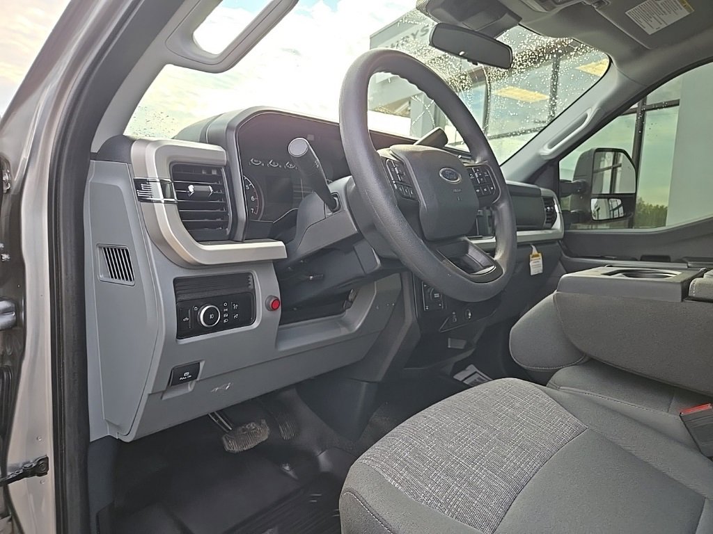 Used 2024 Ford F350 XLT w/ 360-Degree Camera Package image 44