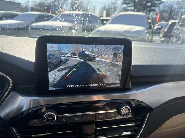 Used 2021 Ford Escape Titanium image 24