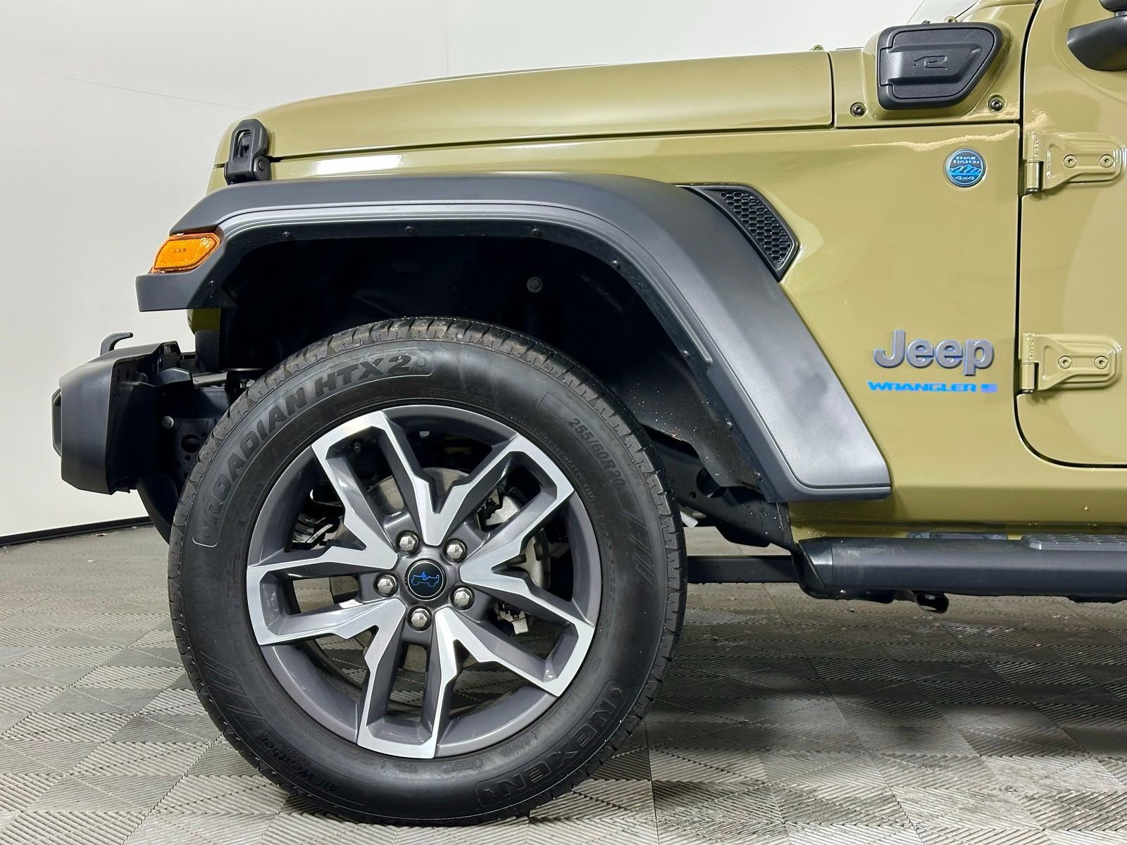 Used 2025 Jeep Wrangler Unlimited Sport S 4xe w/ Convenience Group image 9