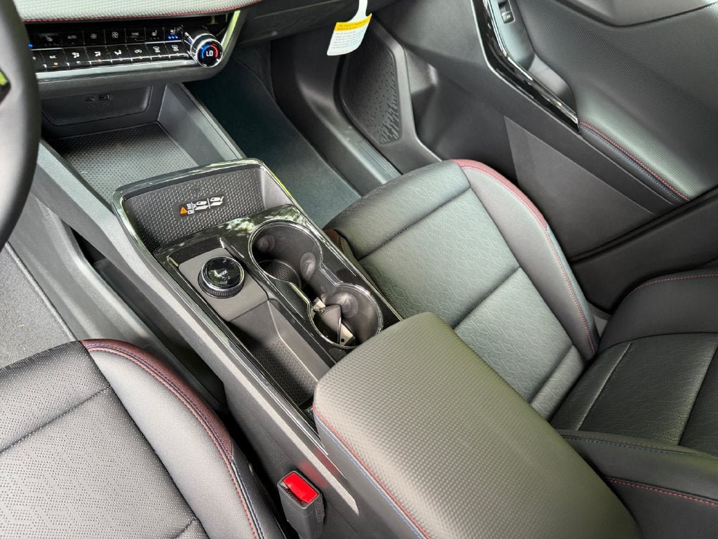 New 2026 Chevrolet Equinox RS w/ Convenience Package III AWD/4WD image 18
