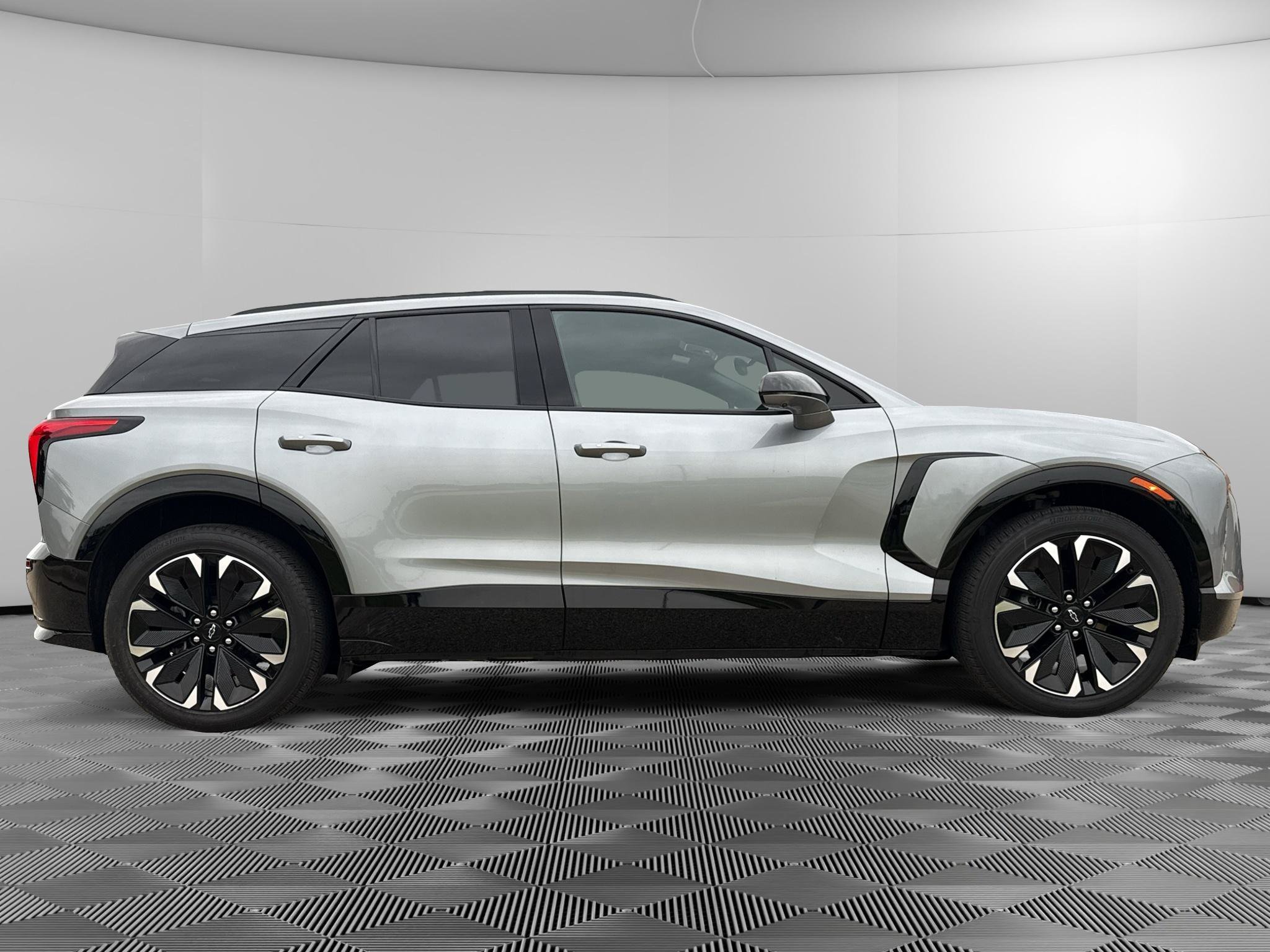 Used 2024 Chevrolet Blazer EV RS AWD/4WD image 6