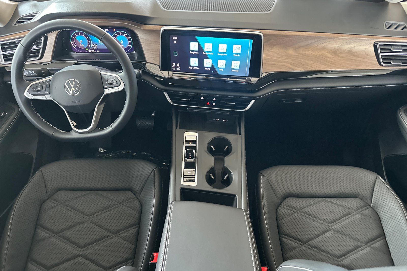 New 2026 Volkswagen Atlas SE FWD image 13