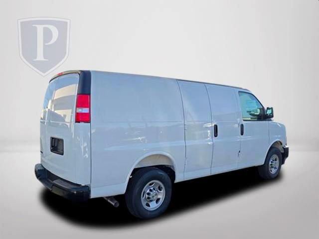 New 2026 Chevrolet Express 2500 w/ Driver Convenience Package image 5