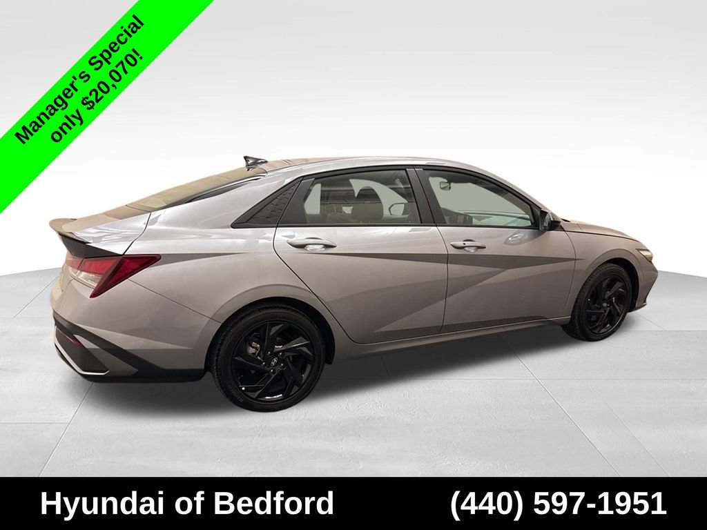 Certified 2026 Hyundai Elantra Sport FWD image 4