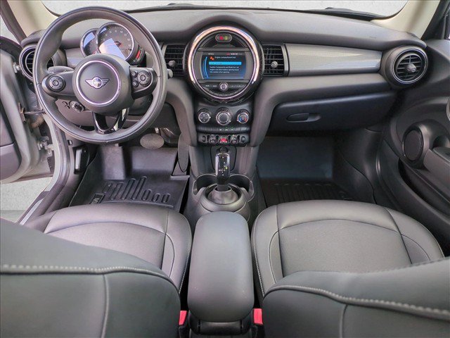 Used 2020 MINI Cooper 2-Door Hardtop FWD image 16