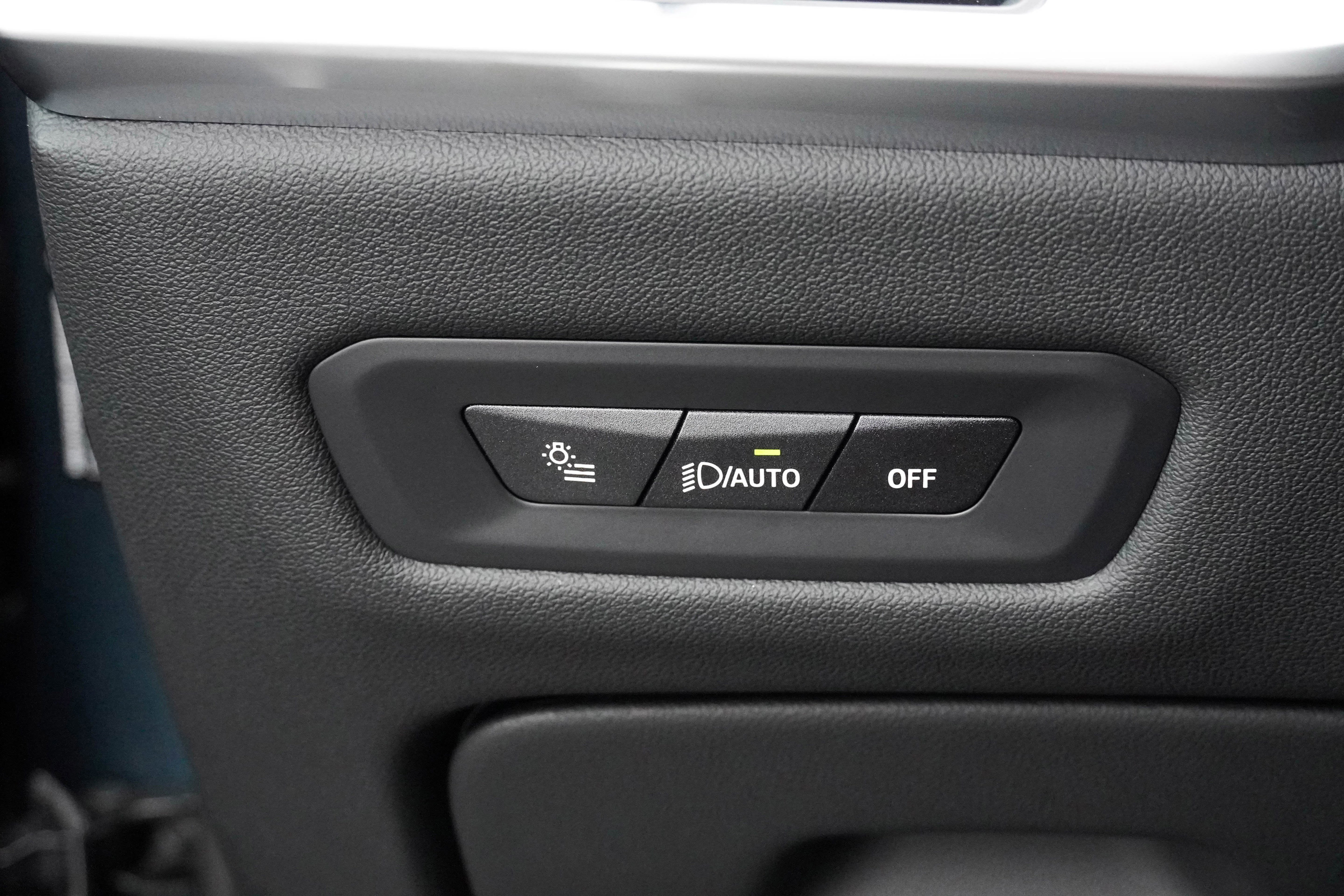 Certified 2025 BMW X5 xDrive40i AWD/4WD image 17