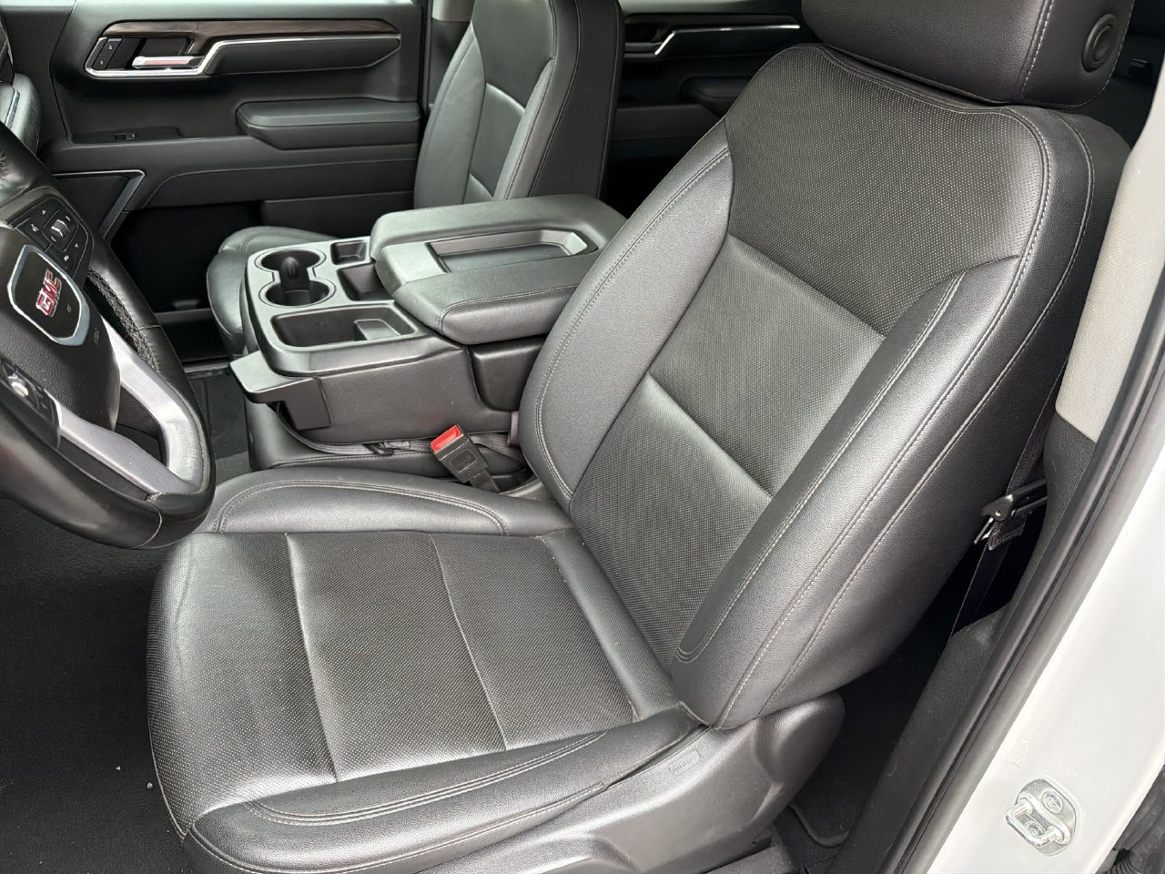 Used 2025 GMC Sierra 1500 SLT RWD image 15