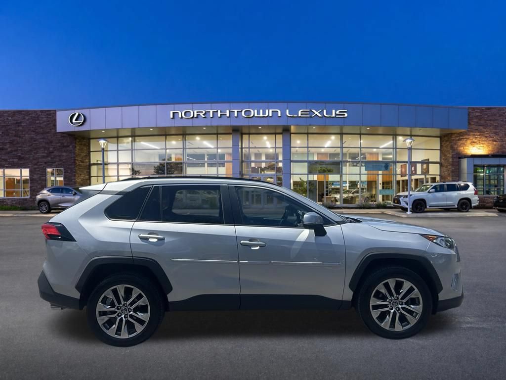 Used 2020 Toyota RAV4 XLE Premium AWD/4WD image 24