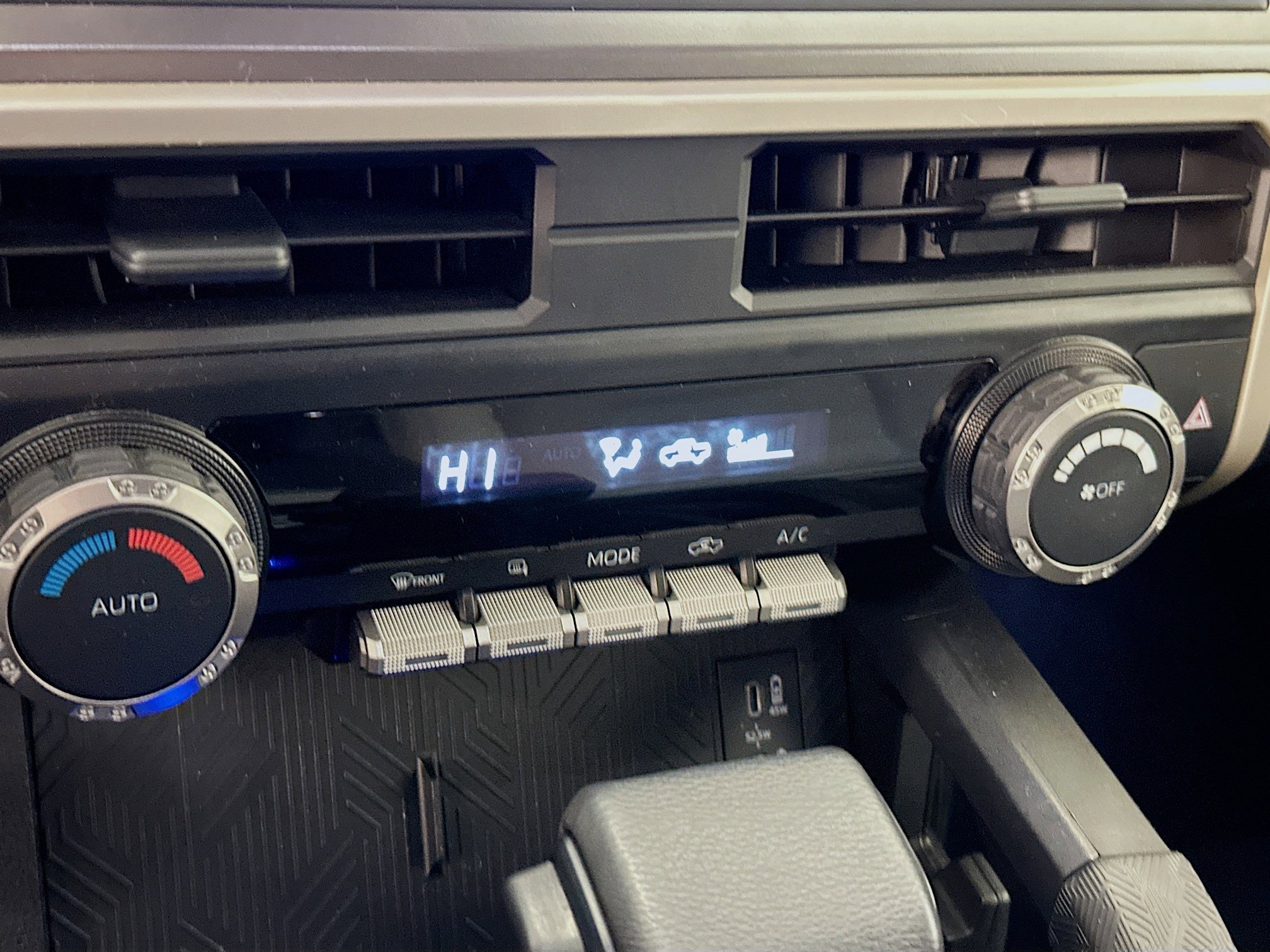 Used 2025 Toyota Tacoma TRD Off-Road image 24