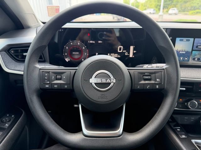 Certified 2025 Nissan Kicks SV w/ Charging Package FWD image 16