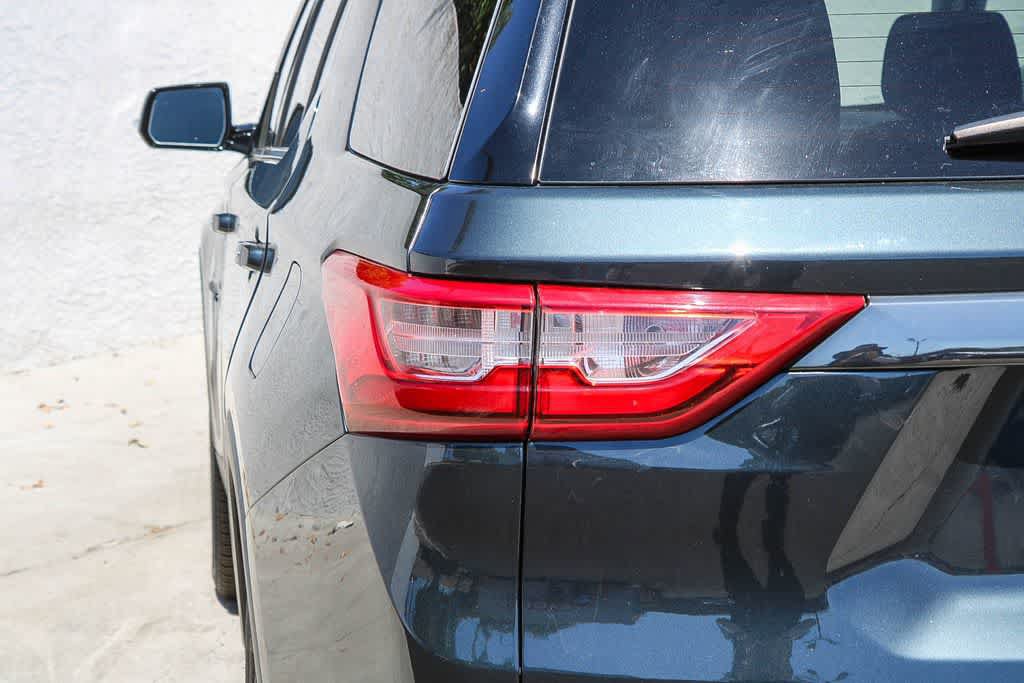 Used 2020 Chevrolet Traverse LT w/ LT Premium Package AWD/4WD image 7