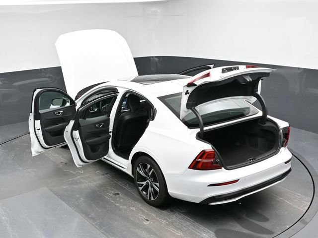 Used 2025 Volvo S60 B5 Core image 38