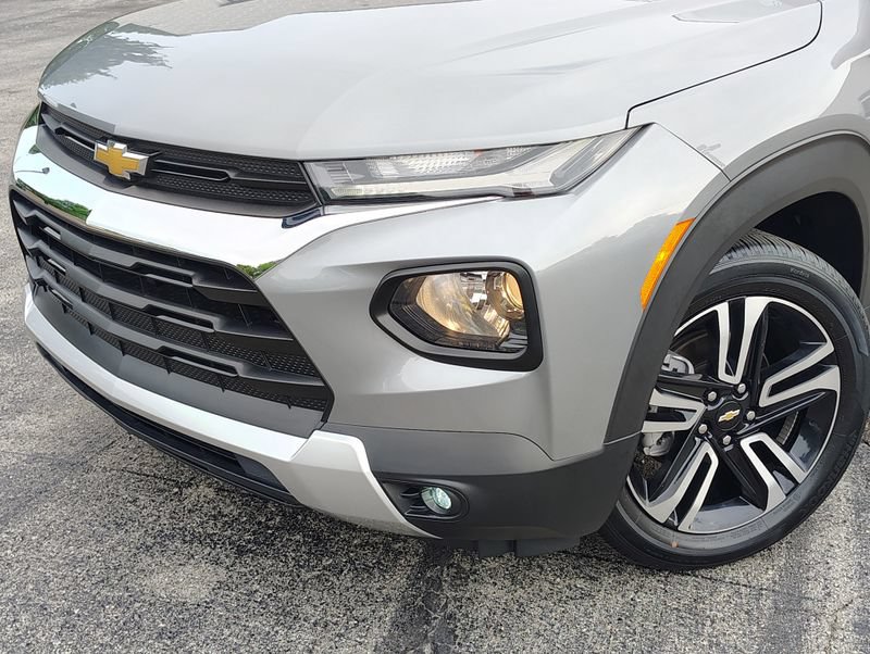 Certified 2023 Chevrolet TrailBlazer LT FWD image 2