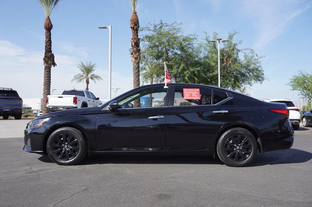 Used 2025 Nissan Altima 2.5 S FWD image 2
