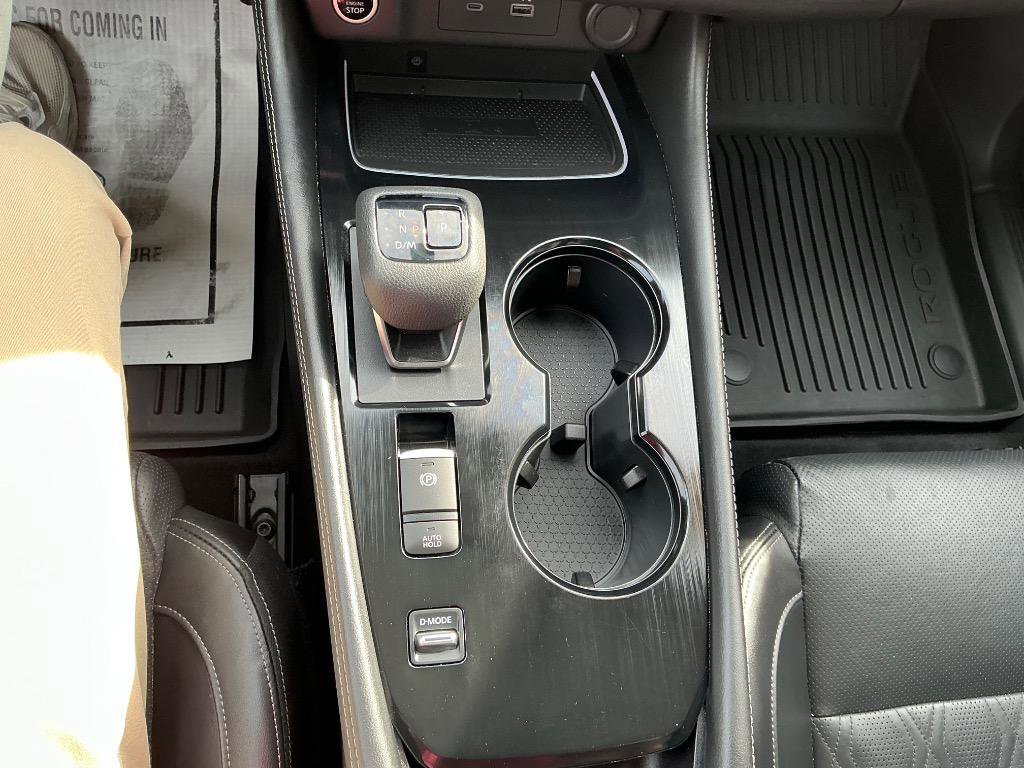 Used 2023 Nissan Rogue Platinum w/ Platinum Premium Package image 19