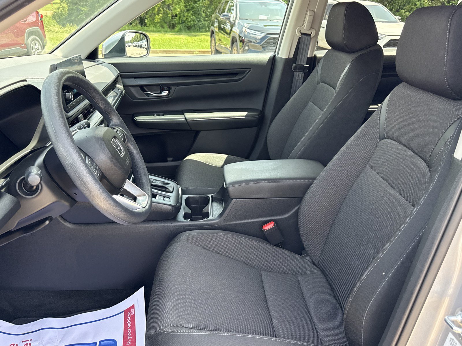 Used 2025 Honda CR-V LX image 11