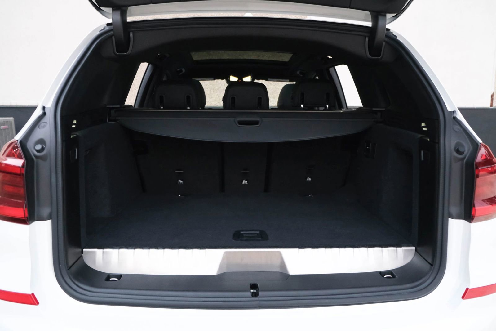 Used 2021 BMW X3 xDrive30e w/ Convenience Package (ZC2) image 27