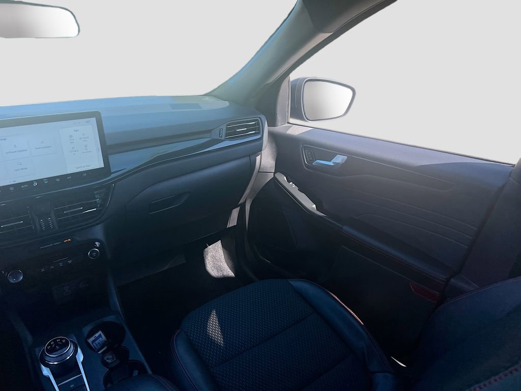 Used 2023 Ford Escape ST-Line w/ Tech Pack #1 FWD image 22