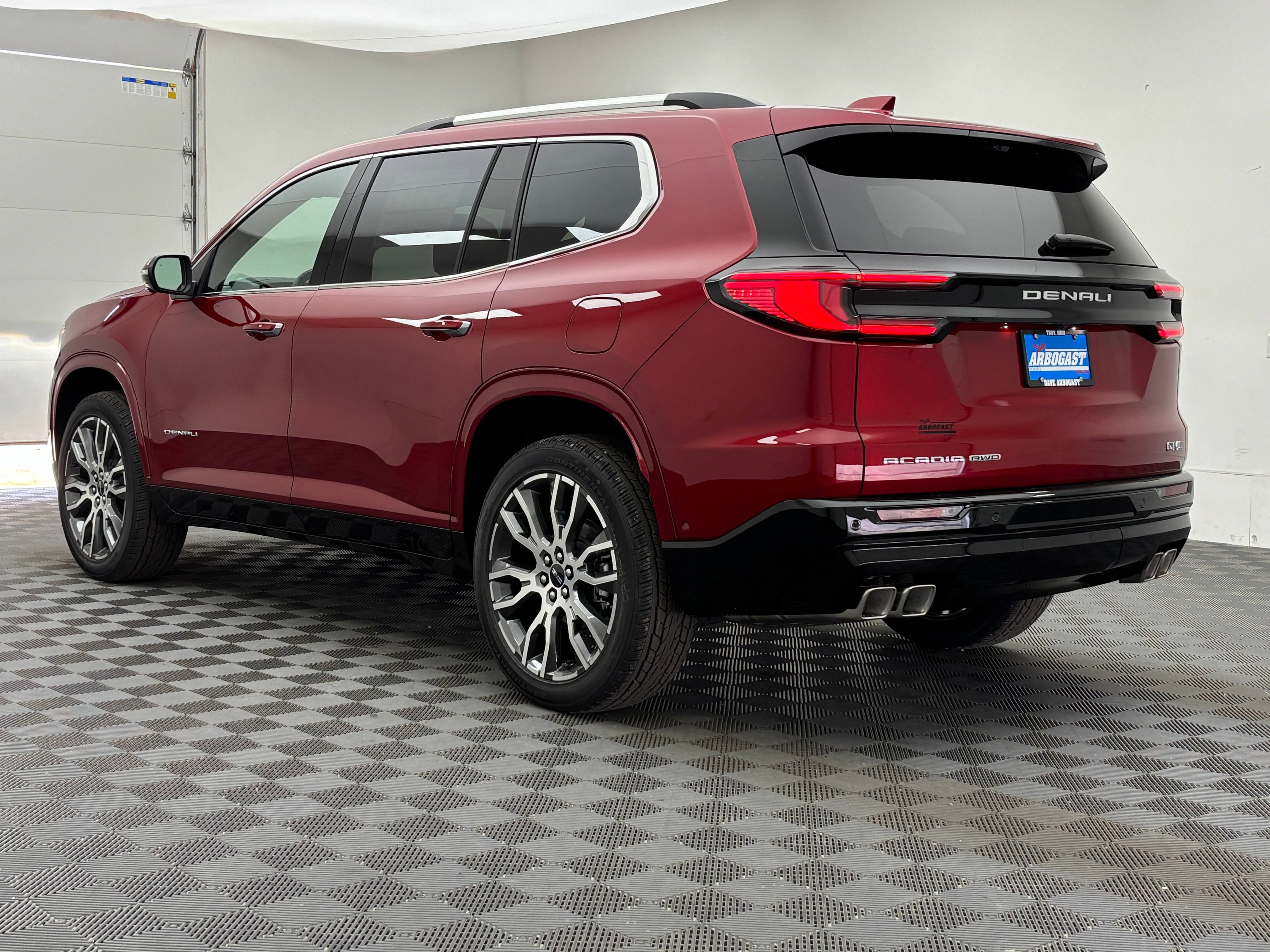 New 2026 GMC Acadia Denali Ultimate w/ LPO, Floor Liner Package AWD/4WD image 15