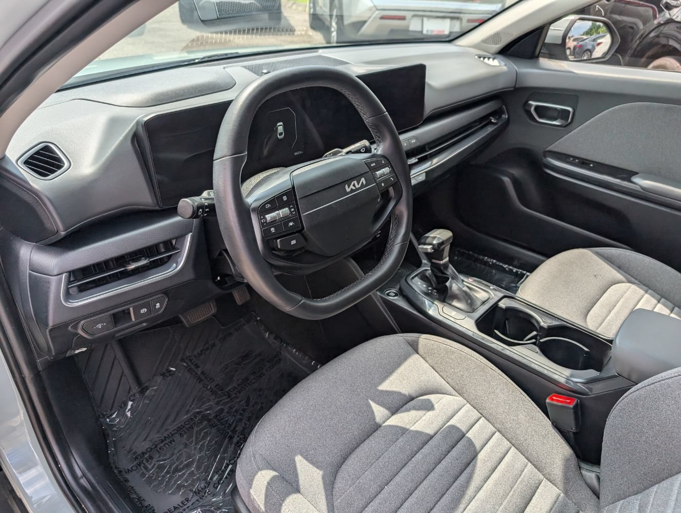 Used 2025 Kia K4 EX FWD image 12
