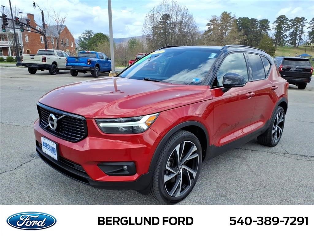 Used 2021 Volvo XC40 T5 R-Design w/ Climate Package image 9