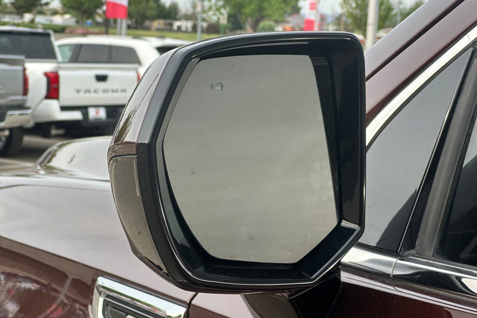 Used 2023 GMC Yukon SLT image 53