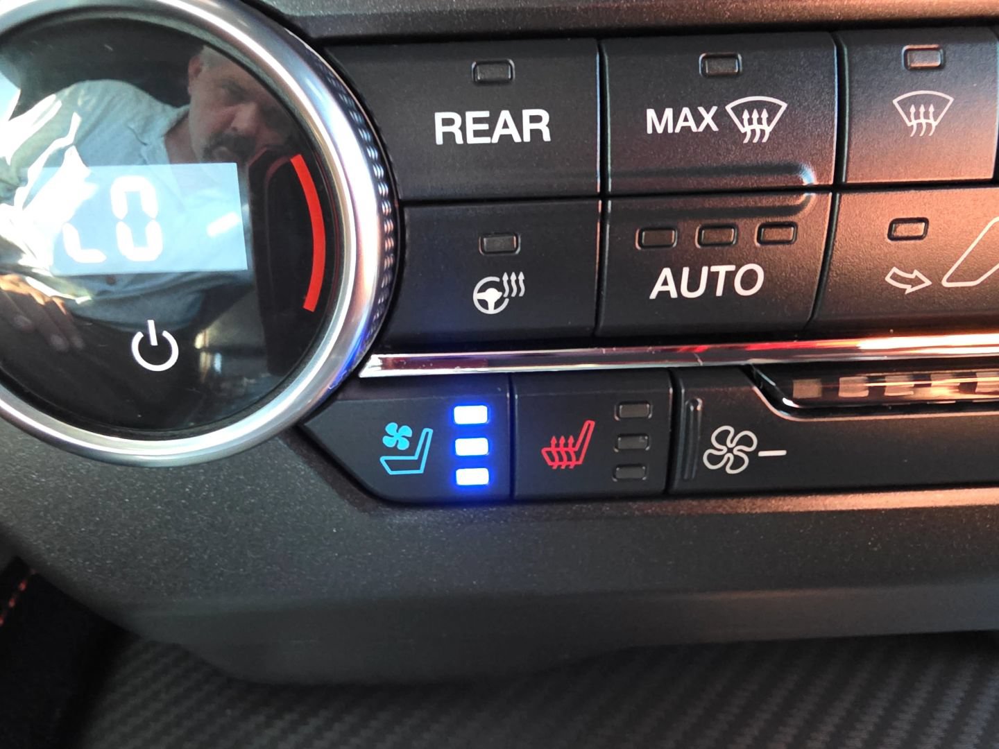 Used 2019 Ford Expedition Limited w/ Equipment Group 303A AWD/4WD image 29