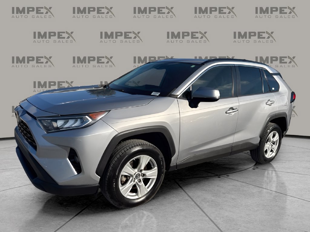 Used 2019 Toyota RAV4 XLE FWD image 1